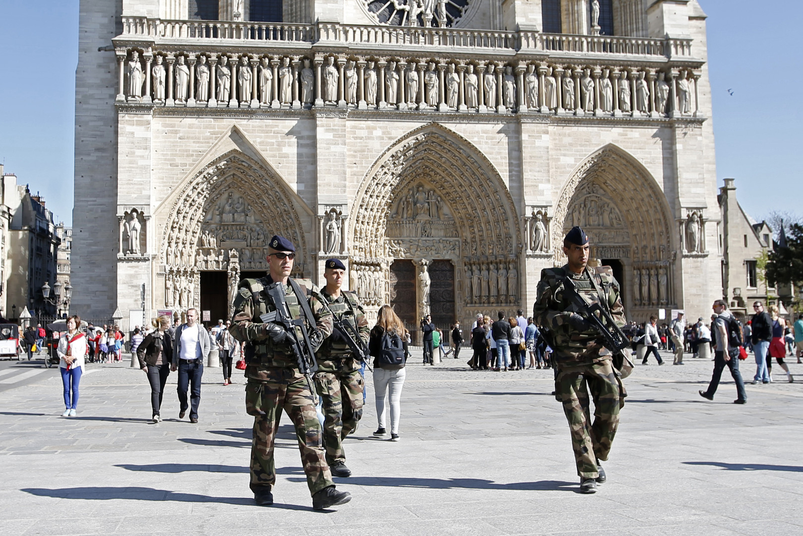Le terroriste qui voulait faire un carnage dans les églises de la banlieue de Paris n’agit pas seul