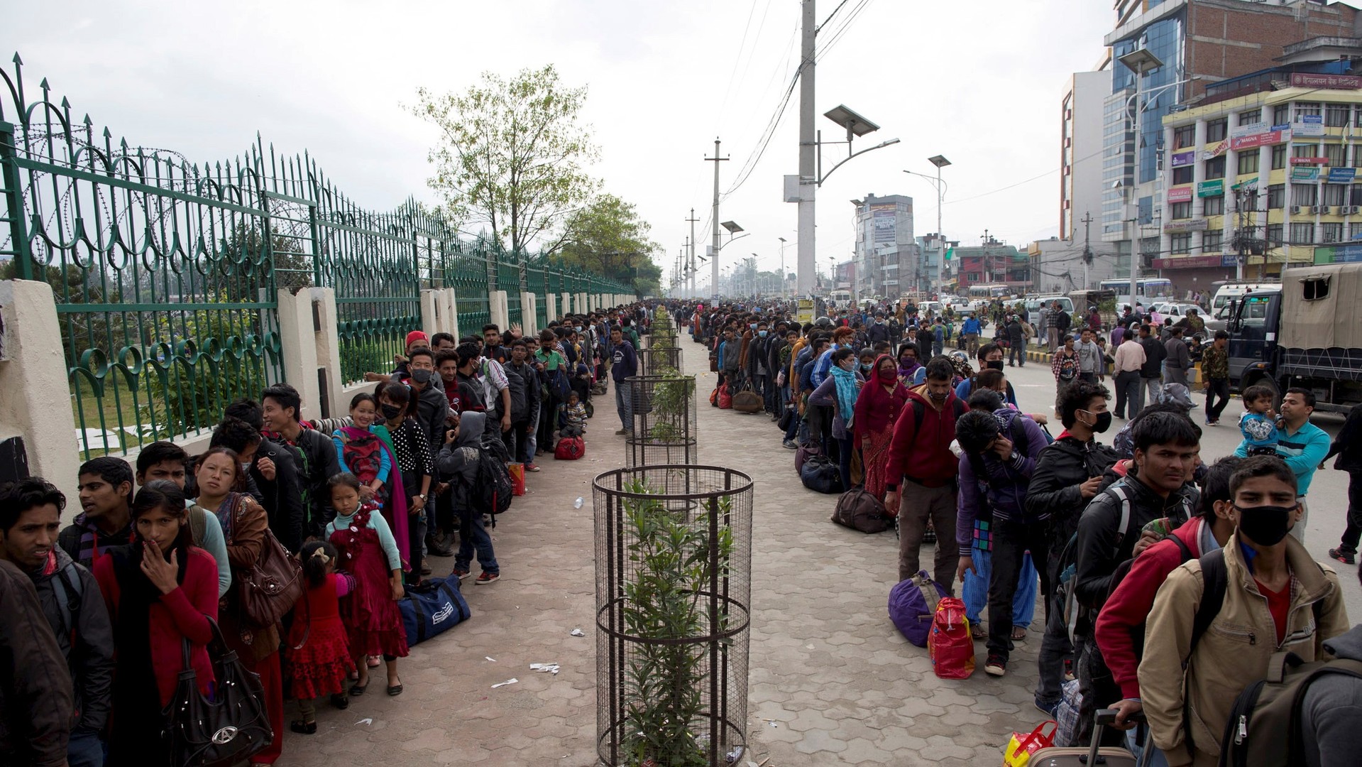 Au Népal, le nombre de morts continue sa triste progression