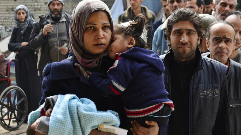 Effroyable guerre de Syrie : un photographe capte l’enfance ruinée des réfugiés (IMAGES)
