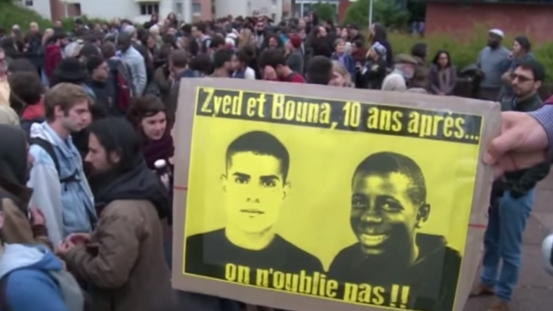 Manifestation à Bobigny : plus de 400 personnes rendent hommage à Zyed et Bouna (VIDEO)
