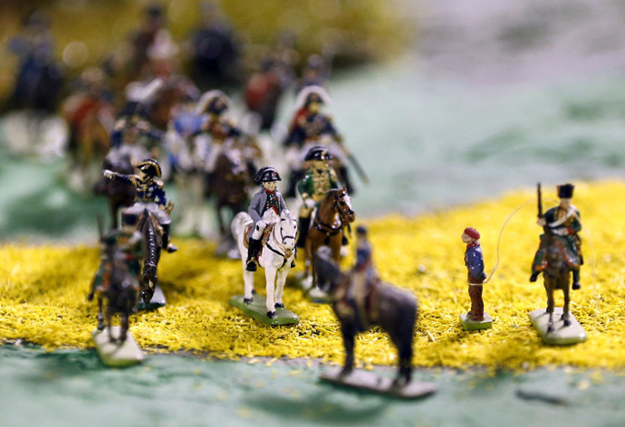Un passionné termine une maquette de la bataille de Waterloo après 40 ans de travail