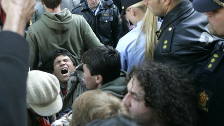 La police norvégienne interpelle des refugiés illégaux en juin 2006