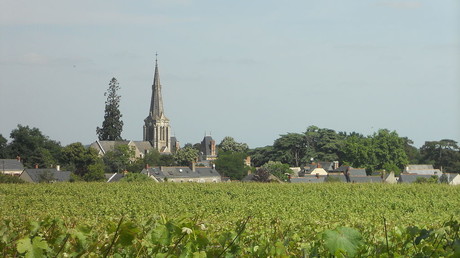 Un village français, Wikimedia Commons