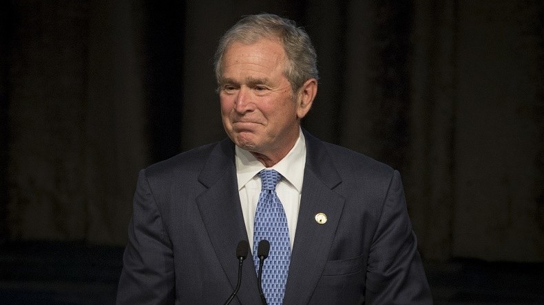 Pour George W Bush, charité bien ordonnée commence par lui-même