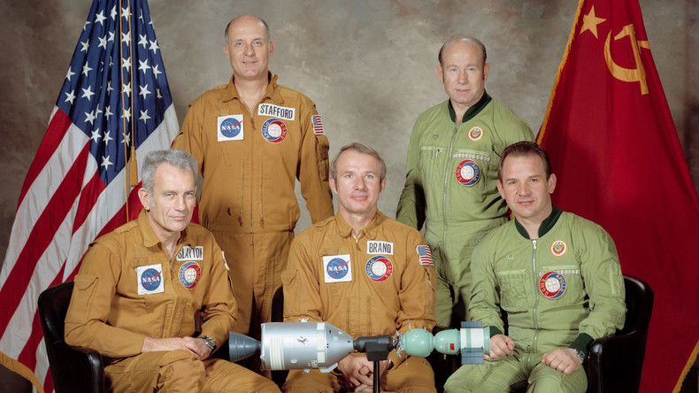 40 ans depuis le projet Apollo-Soyouz et la poignée de main dans l’espace entre l’URSS et les USA
