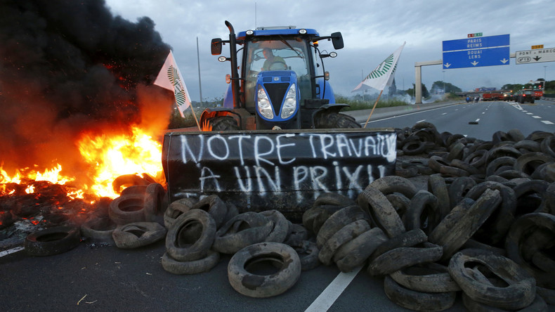 Éleveurs en colère : la pression maintenue en attendant le plan d'urgence