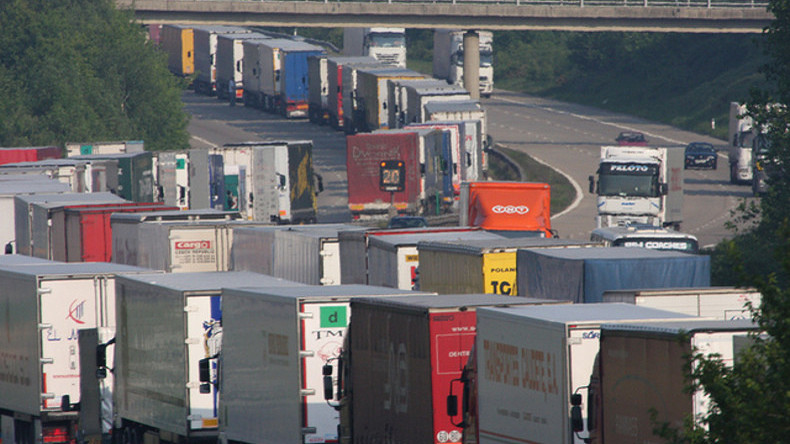 Grande Bretagne : les routes du Kent paralysées par la crise migratoire de Calais