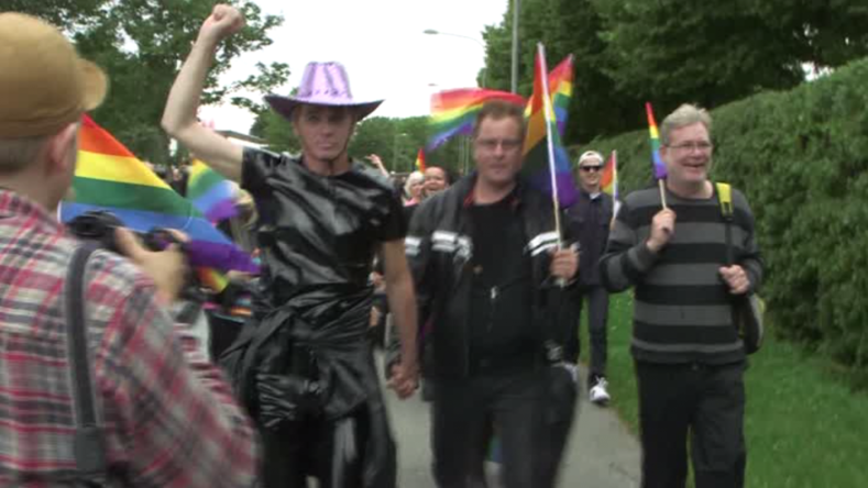 Mélange des genres et provocation : la Gay Pride nationaliste passe dans les quartiers musulmans