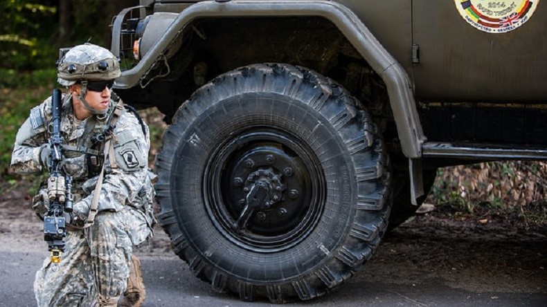 En route pour l'Ukraine, neuf soldats américains interpellés armés à l'aéroport de Vienne