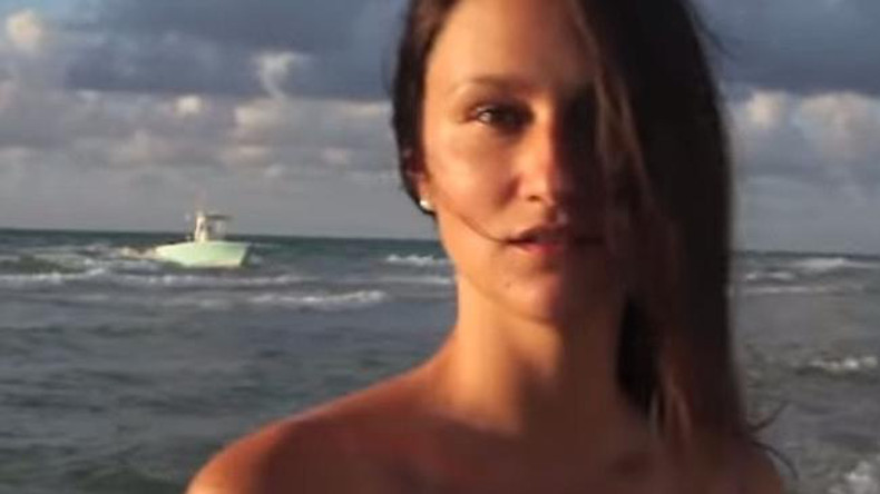 En Floride, un débarquement d’immigrés clandestins perturbe le shooting vidéo d’un modèle