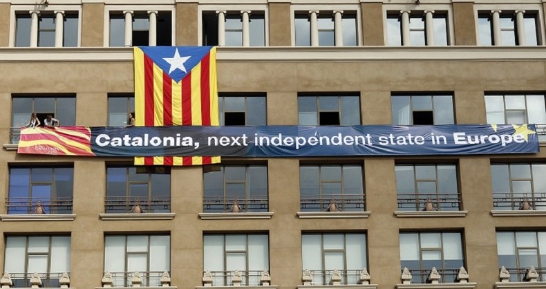 La Catalogne convoque de nouvelles élections pour assurer son indépendance, Madrid s'inquiète