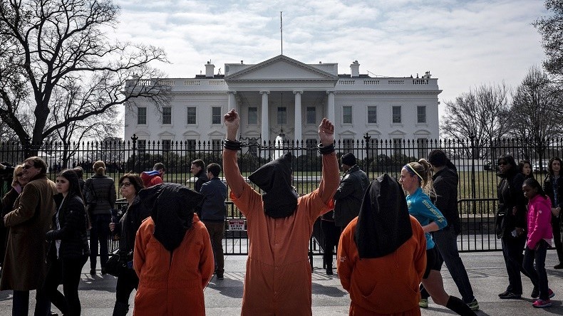 Etats-Unis, un ex-gradé de la CIA reconnaît que l'agence a bien pratiqué la torture