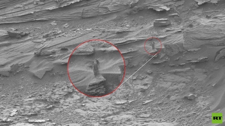 «Les lolos de l'espace» : une alien aux formes féminines aurait été découverte sur Mars