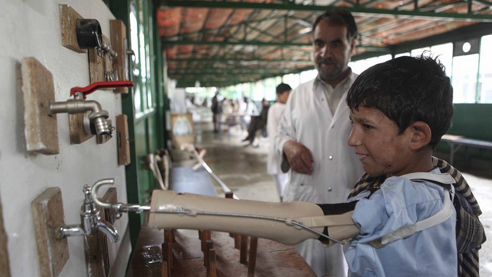 Les enfants continuent de payer le plus lourd tribut aux mines antipersonnel en Afghanistan (PHOTOS)