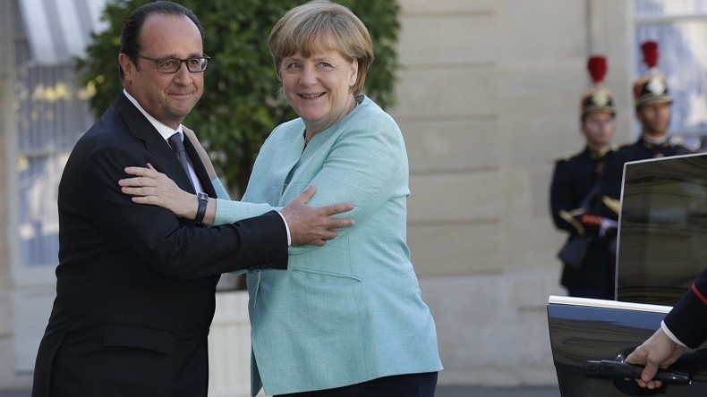 Migrants: Hollande et Merkel reviennent à des quotas obligatoires, les internautes réagissent
