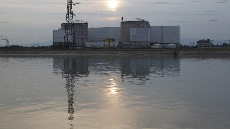 Les Allemands, les Verts et Mélenchon déçus que la France reporte la fermeture de Fessenheim en 2018