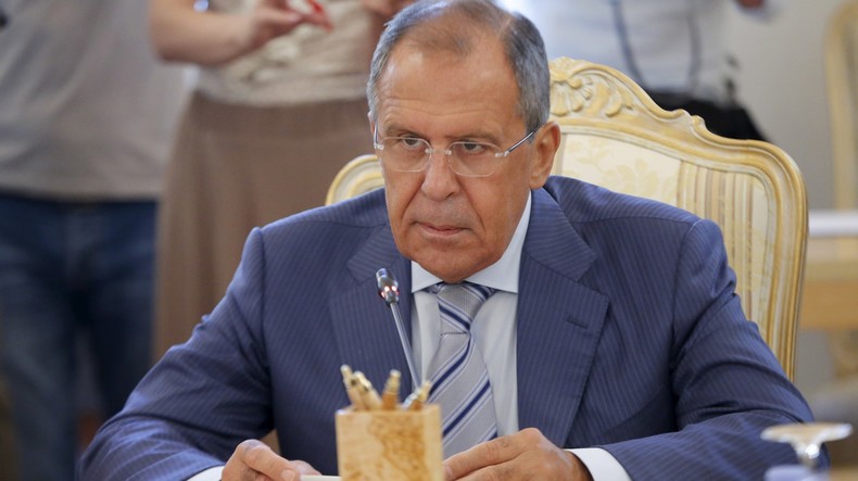 Lavrov : des militaires russes aident la Syrie à maîtriser la technique pour lutter contre Daesh