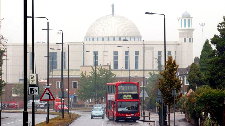 Londres: l’incendie dans une des plus grandes mosquées d'Europe éteinte au bout de plusieurs heures