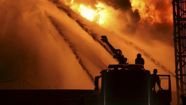 Une fuite d'alcool a probablement causé un grave incendie à Tianjin