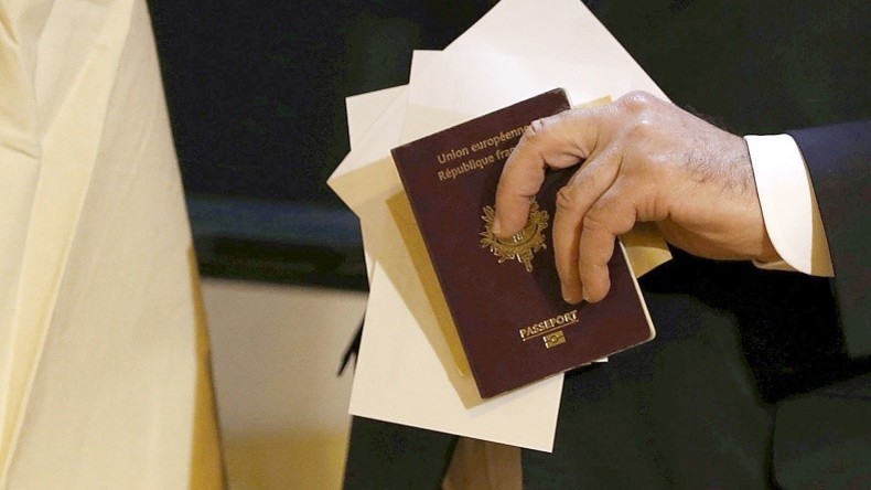 L'état-civil de Tours crée la mention «sexe neutre», une première en France