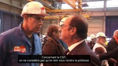 Un syndicaliste CGT refuse de serrer la main du Président de la République à Saint Nazaire