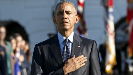 Barack Obama la main sur le coeur