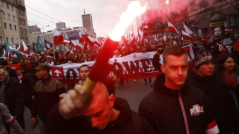 «Les communistes seront pendus» : des manifestants polonais célébrant le Jour de l’indépendance