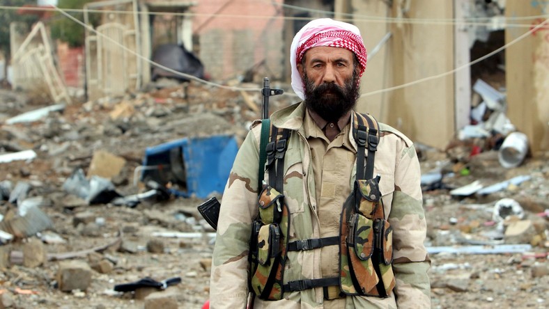 300 terroristes de Daesh se sont rendus aux Peshmerga