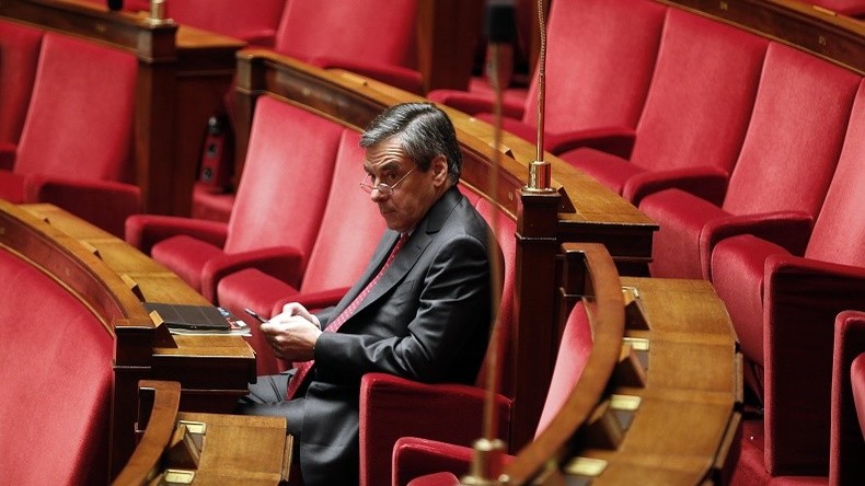 François Fillon : «On sait que le pétrole de Daesh arrive directement dans les raffineries turques»