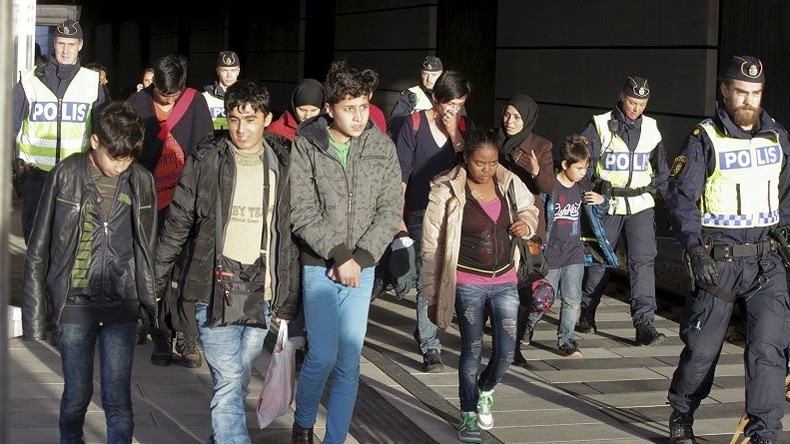 Les nouvelles mesures anti-immigration de la Suède font craindre le pire aux pays voisins