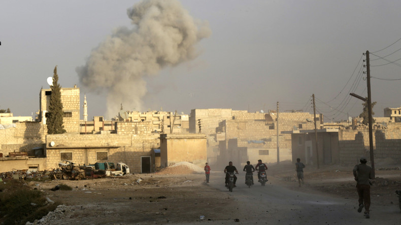 Qui frappe où en Syrie ? La réponse en image