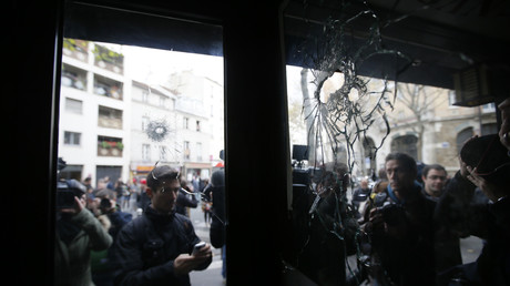 Un restaurant parisien au lendemain des attentats du 13 novembre 