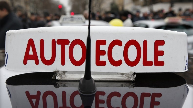 Aux Pays-Bas, une nouvelle loi autorise les moniteurs d’auto-école à être payés avec du sexe