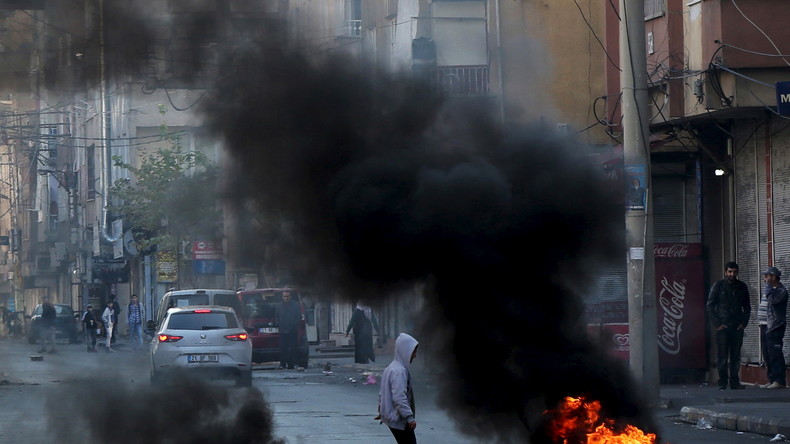 Turquie : la police disperse une manifestation contre l'opération anti-PKK à Ankara