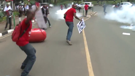 Kenya : la police disperse à coups de gaz lacrymogènes des manifestants contre la corruption