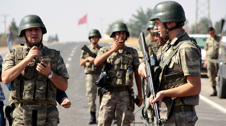 Des soldats turcs