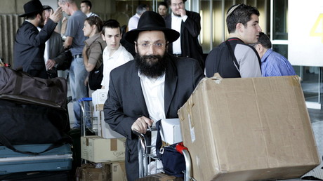 Des juifs français partent en Israël