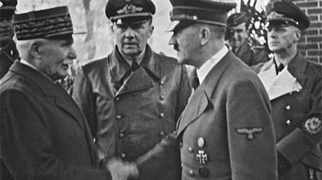 Rencontre entre le maréchal Philippe Pétain et le chef du Troisième Reich Adolf Hitler en octobre 1940 (Source : Wikipédia)