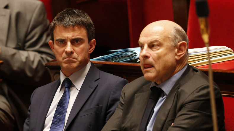 La déchéance de nationalité pour tous les Français, «un élément dans le débat» pour Le Guen