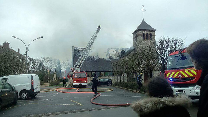 Seine et Marne: la préfecture annonce une vigilance accrue après l'incendie de deux églises (VIDEO)