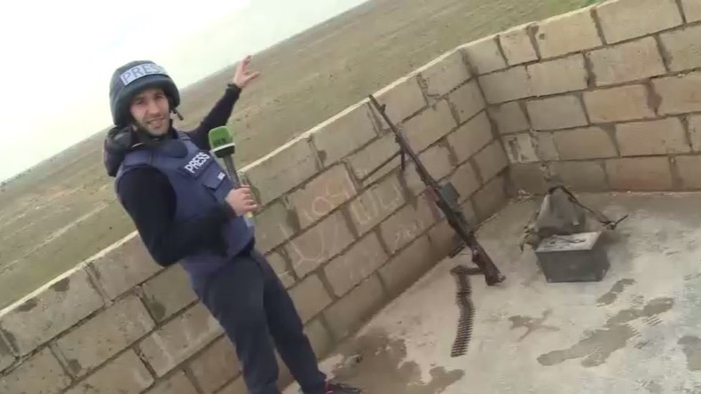 RT se rend sur la ligne de front entre les Kurdes et Daesh en Syrie (VIDEO)