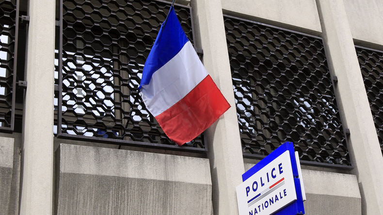 L'assaillant du commissariat parisien n'a pas de lien avec un réseau islamiste