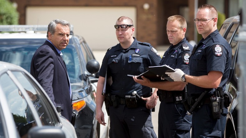 Dix pédophiles présumés arrêtés au Québec lors d'un raid policier