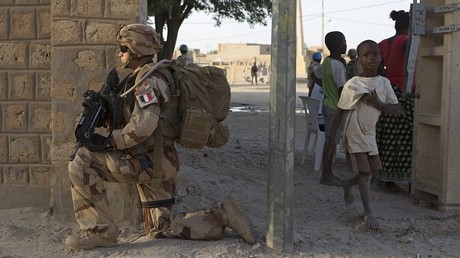 Un soldat français de l'opération Barkhane, qui est présente dans la capitale du Burkina Faso