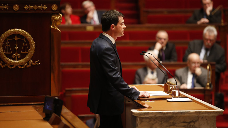 Manuel Valls a défendu son projet de loi constitutionnelle face aux députés