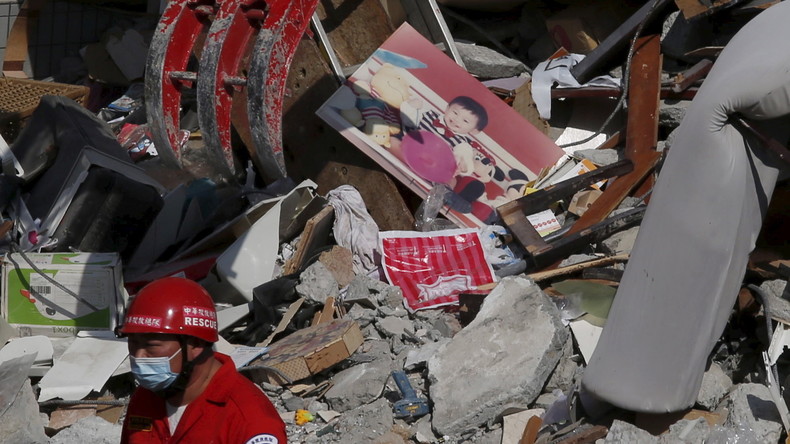 Séisme à Taïwan : le bilan pourrait dépasser 100 morts, les secouristes poursuivent l’opération