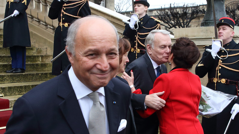 Après la polémique sur son cumul, Laurent Fabius annonce qu'il renonce à la présidence de la COP21