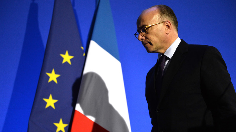 Contrôles à la frontière franco-belge : Cazeneuve s'étonne de la décision «étrange» de la Belgique