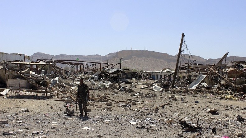 Yémen : 40 morts dans un bombardement de la coalition arabe sur un marché