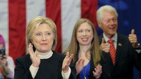 Hillary, Chelsea et Bill Clinton